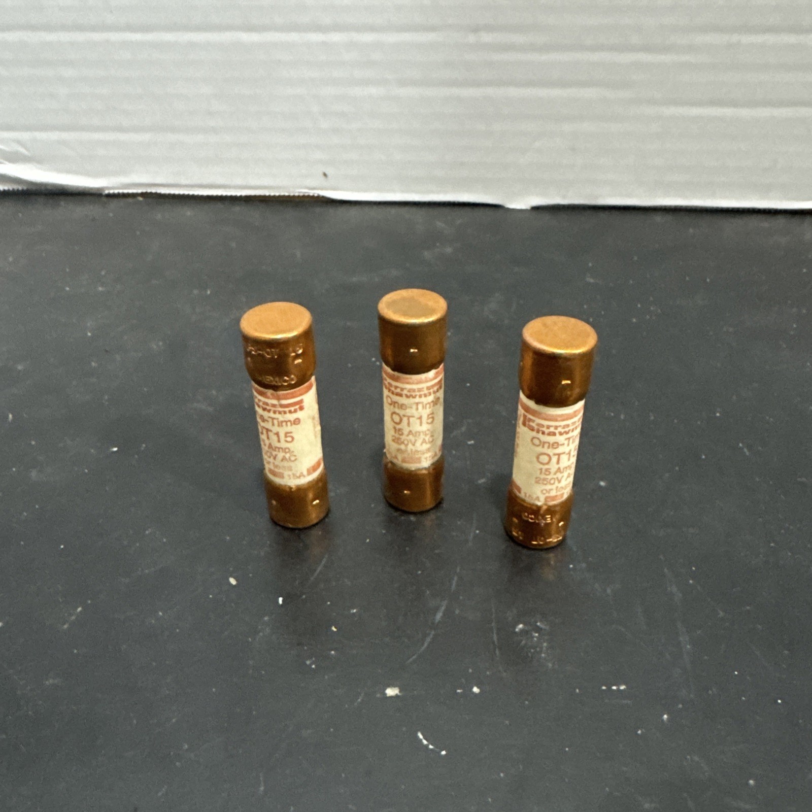 Gould Shawmut OT15 250 Volt AC 15 Amp Fuse Lot Of 3