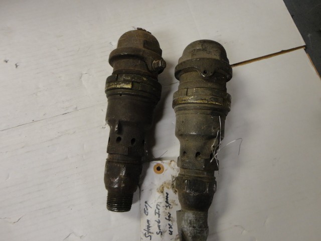Old Locomotive Steam Engine Part 2pcs
