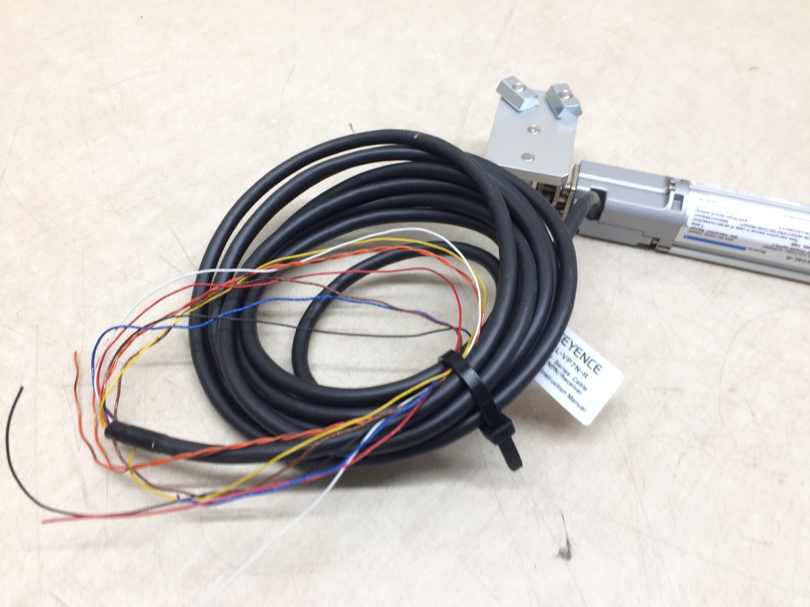 Keyence SL-V08L Safety Light Curtain Transmitter & Receiver SL-V08L-T SL-V08L-R