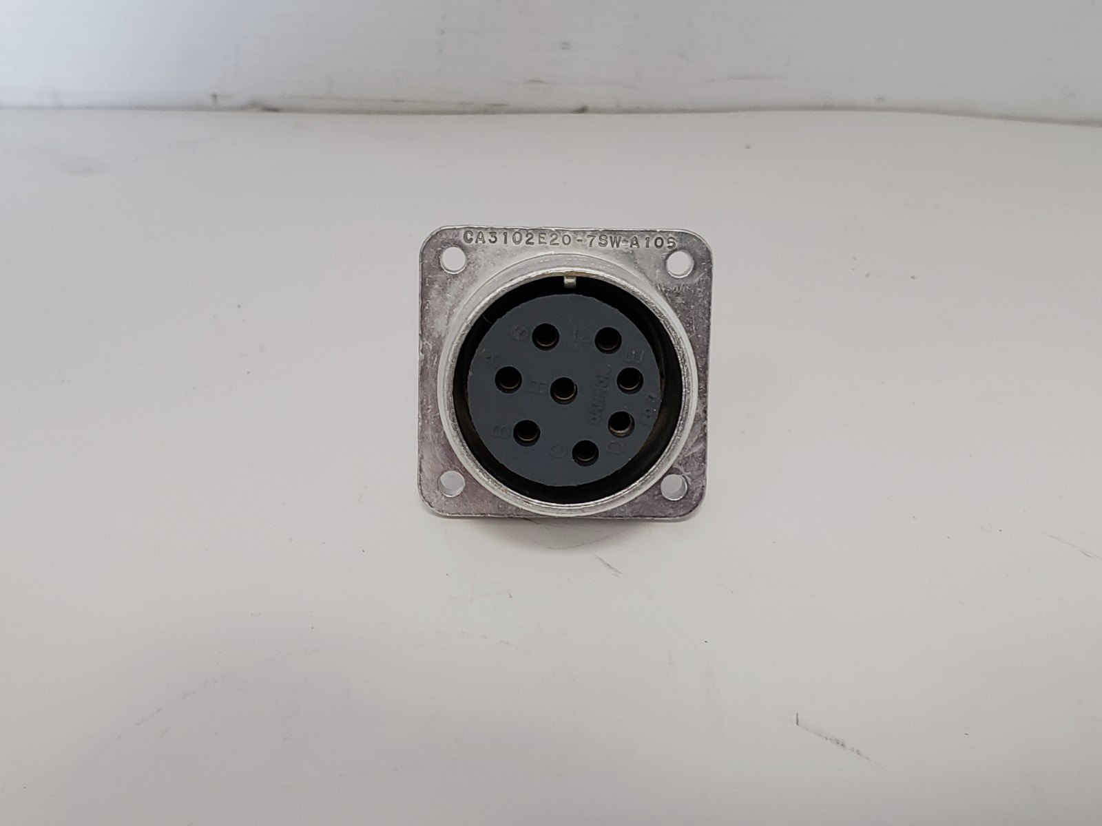 ITT CANNON CA3102E20-7SW-A-105 CIRCULAR CONNECTOR 8 CONTACTS NNB
