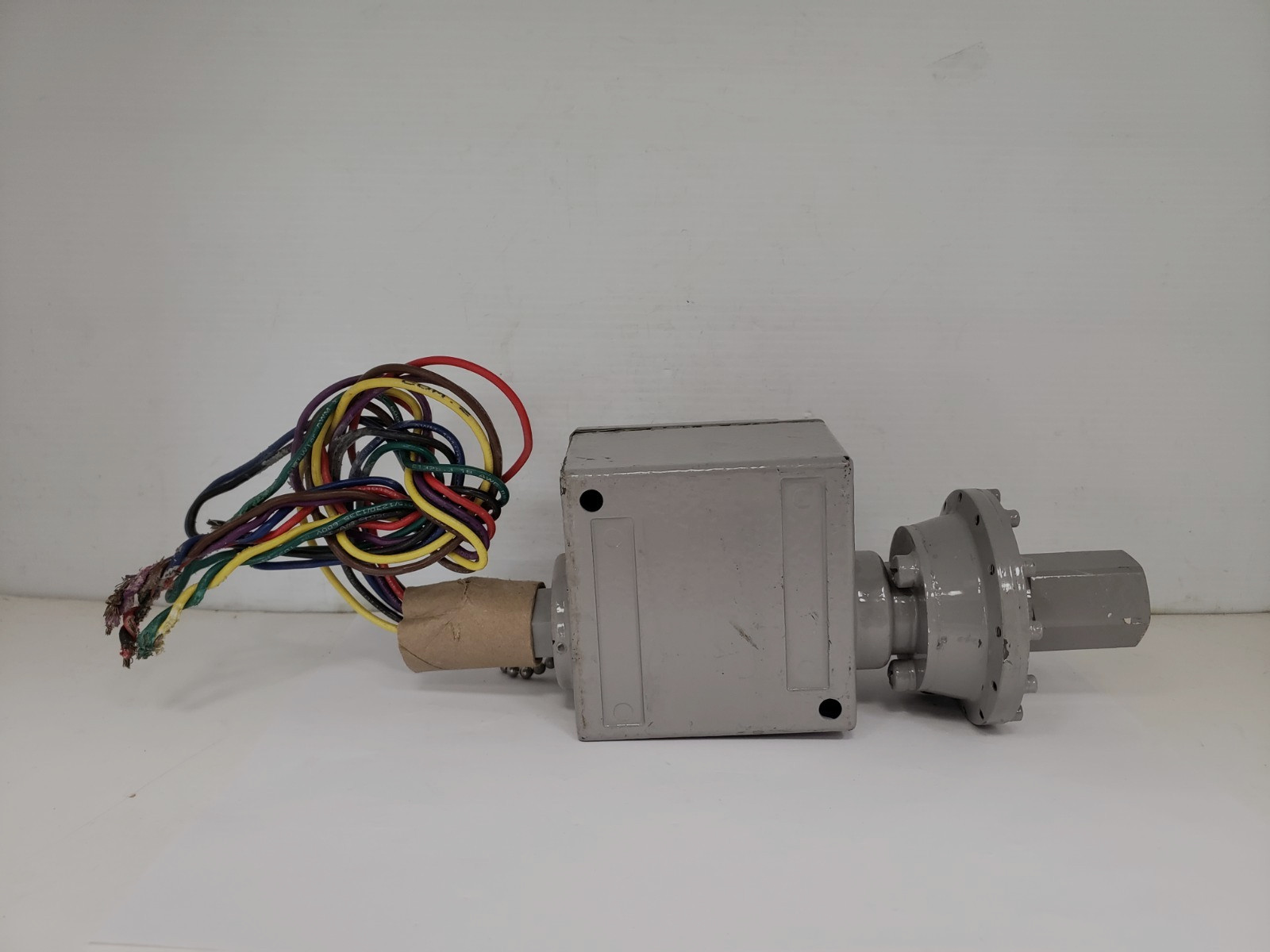 ITT 110P44CC6A PRESSURE SWITCH NEO-DYN ADJUSTABLE 3-15PSI RANGE