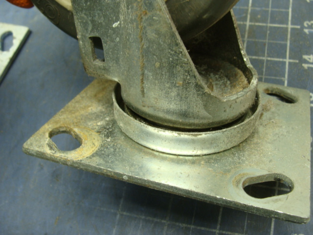 SET OF 4 JARVIS 5″ X 1-1/4″ CASTERS (2) STATIONARY & (2) SWIVEL LOT OF 2 (8 CA)