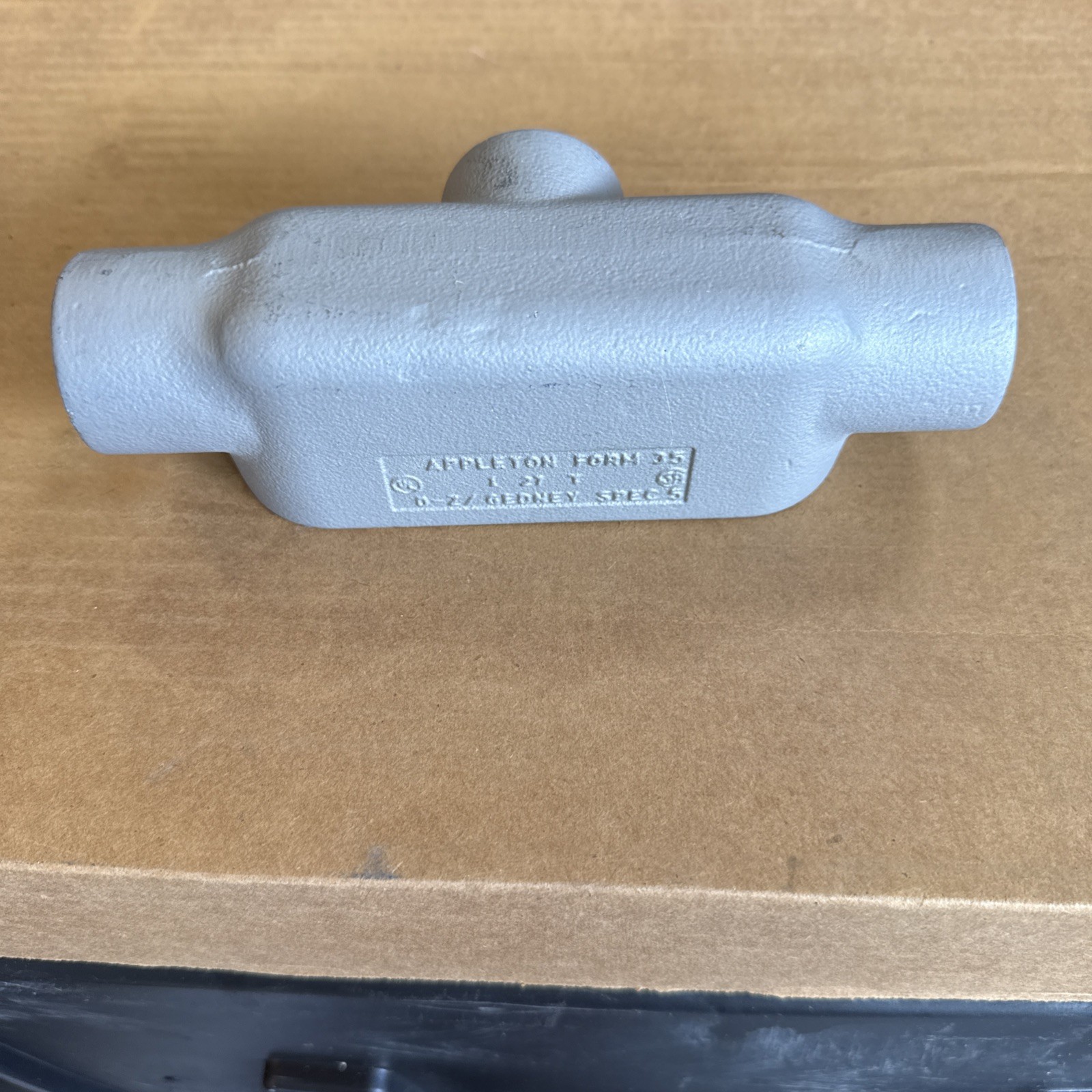 Appleton 1 27 T 1″ Conduit Body I 27 T Form 35
