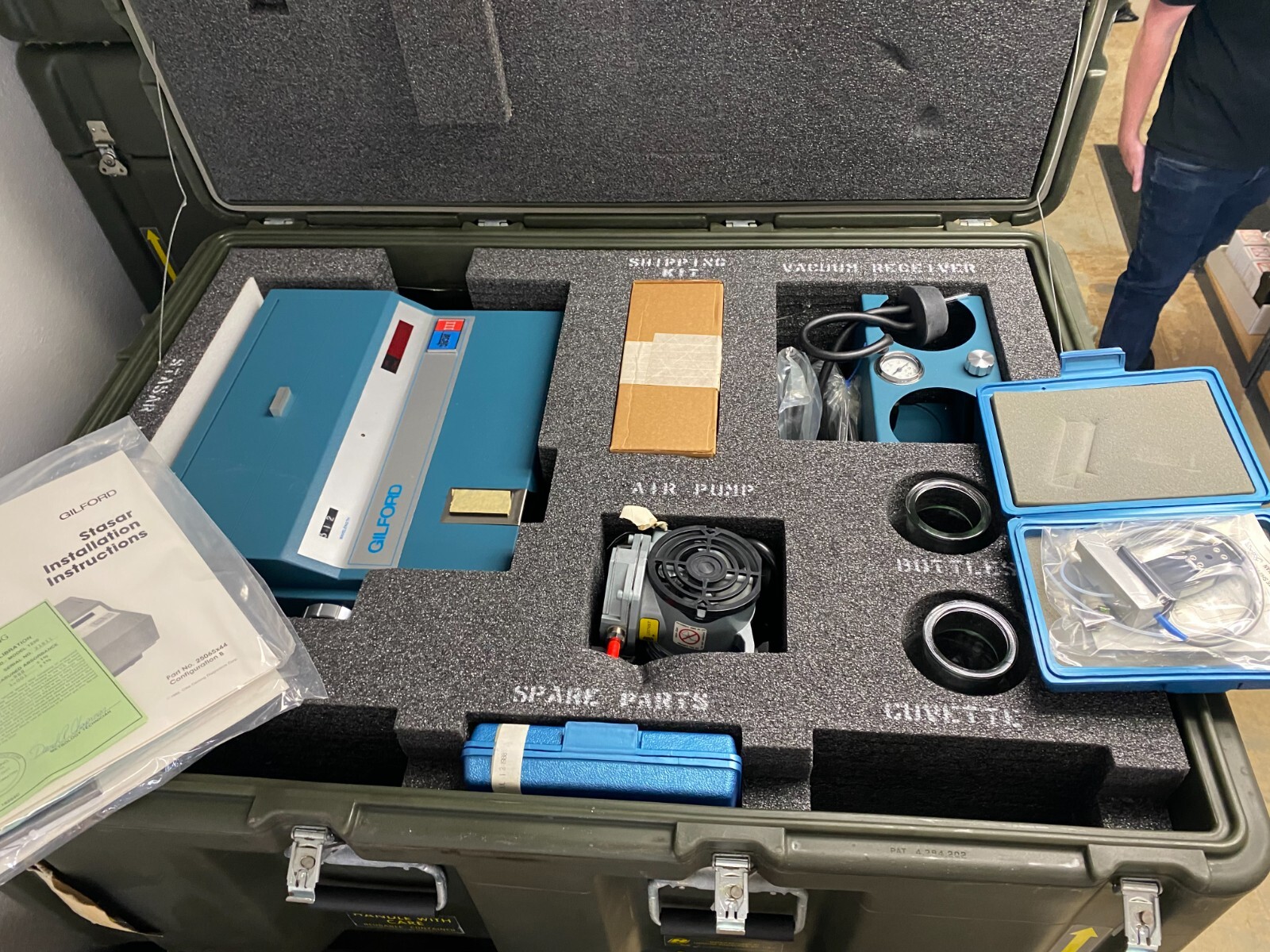 GILFORD VISIBLE ONLY SPECTROPHOTOMETER STASAR III BRAND NEW STILL ORIGINAL CASE 