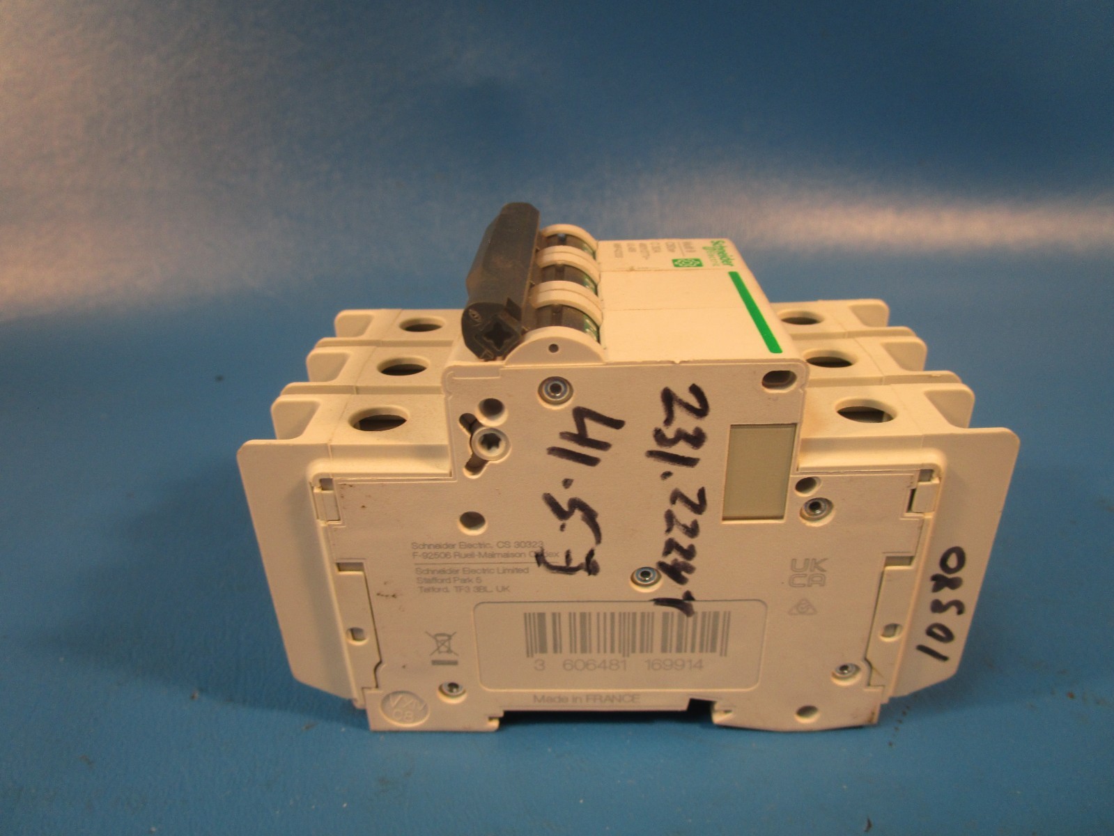 Schneider Electric M9F42330, Miniature Circuit Breaker, 30A 3P 480Y/277V~