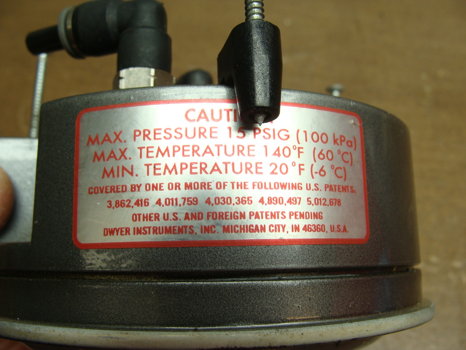 DWYER DUAL SCALE MAGNEHELIC DIFFERENTIAL PRESSURE GAUGE