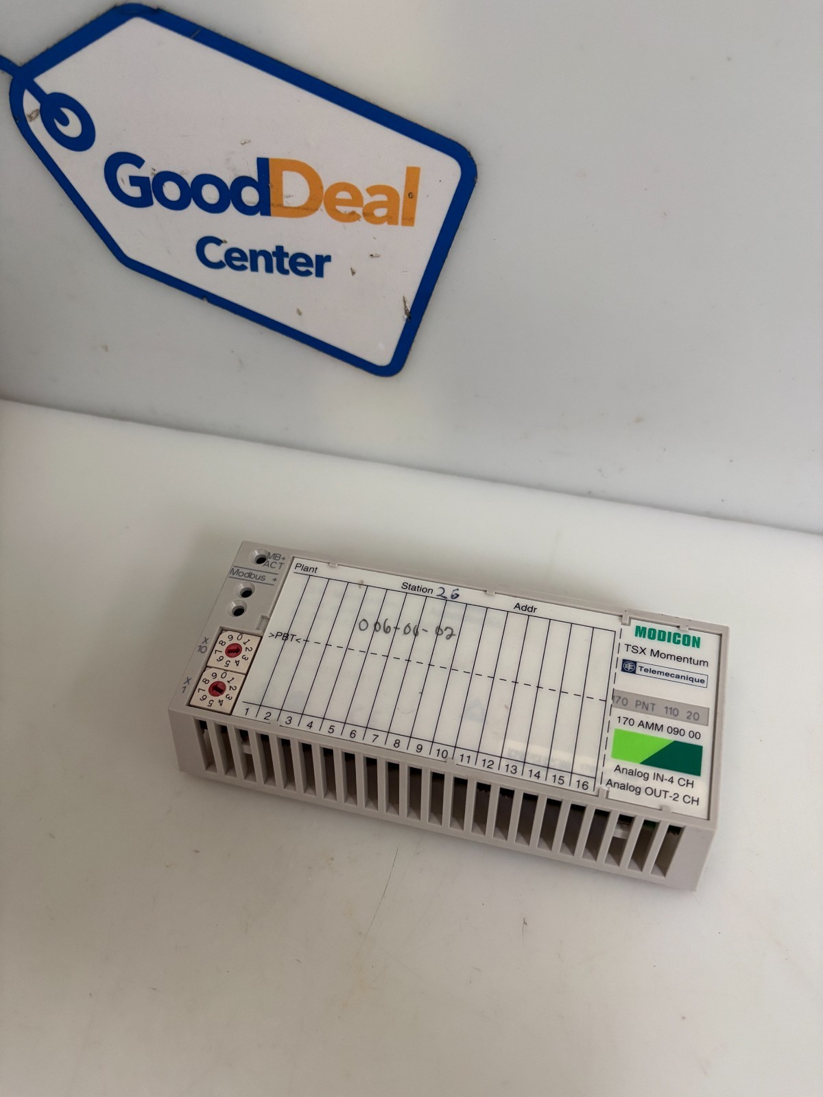 SCHNEIDER MODICON TSX MOMENTUM ANALOG IN-4 CH OUT-2 CH 170 AMM 090 00
