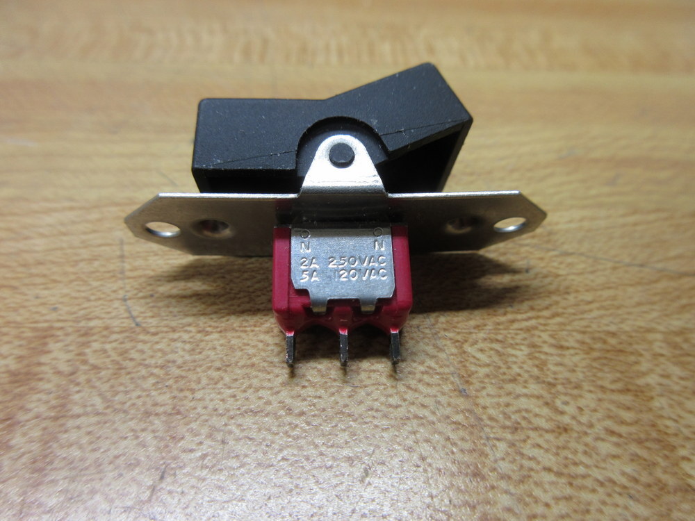C&K 7101 Rocker Switch 9/16″ Actuator Width (Pack of 2)