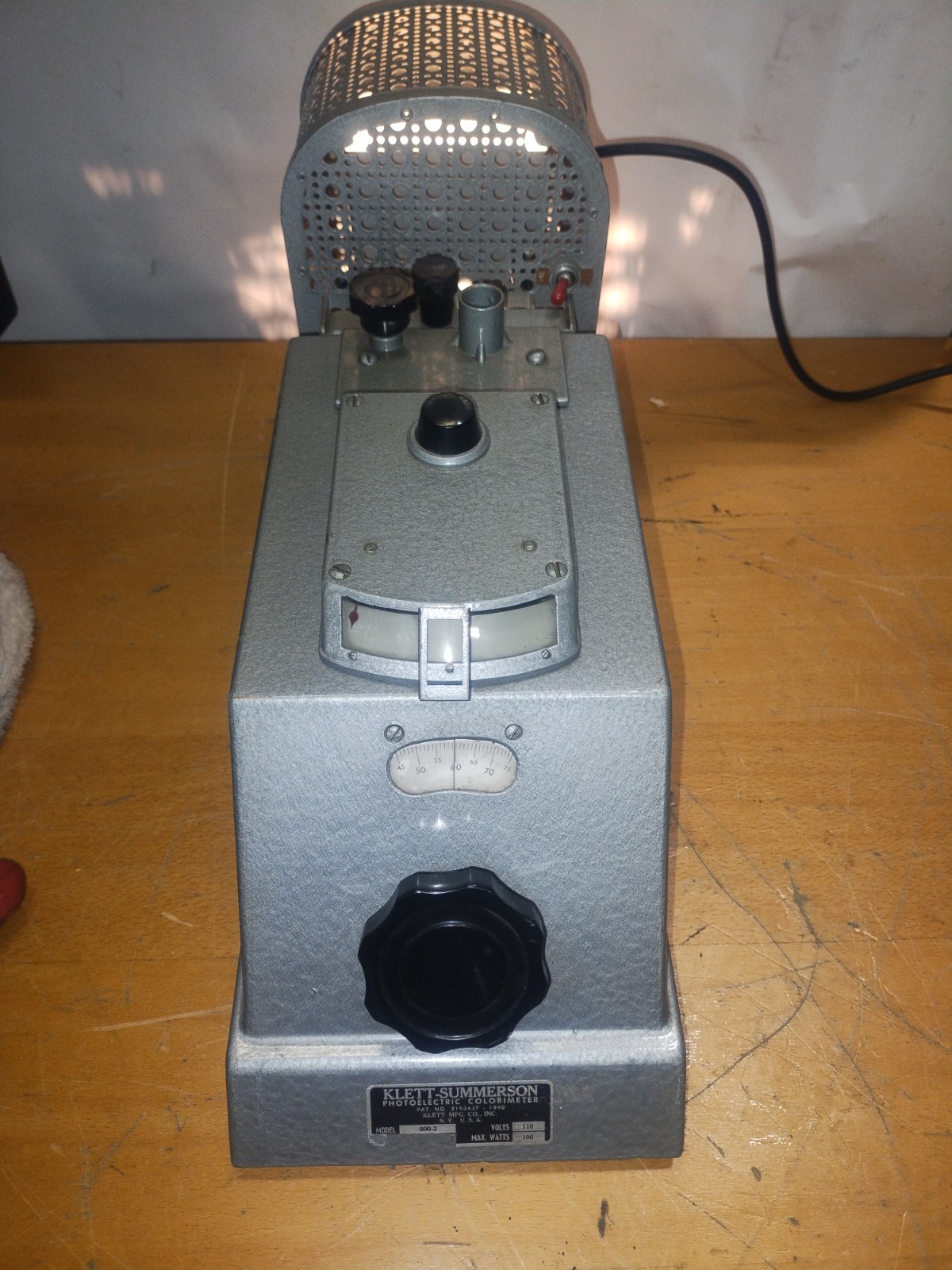 Klett-Summerson MODEL 800-3 Photoelectric Colorimeter.