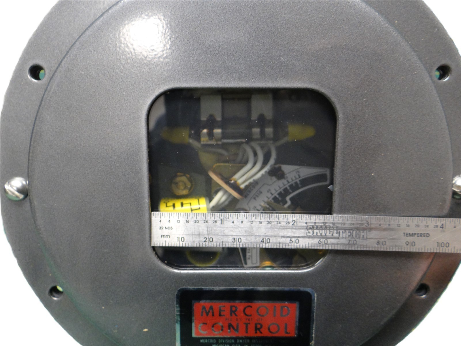 Dwyer -14.7 to 75PSIG Mechanical Pressure Switch, DA/DS Series, DAW-23-153-26S