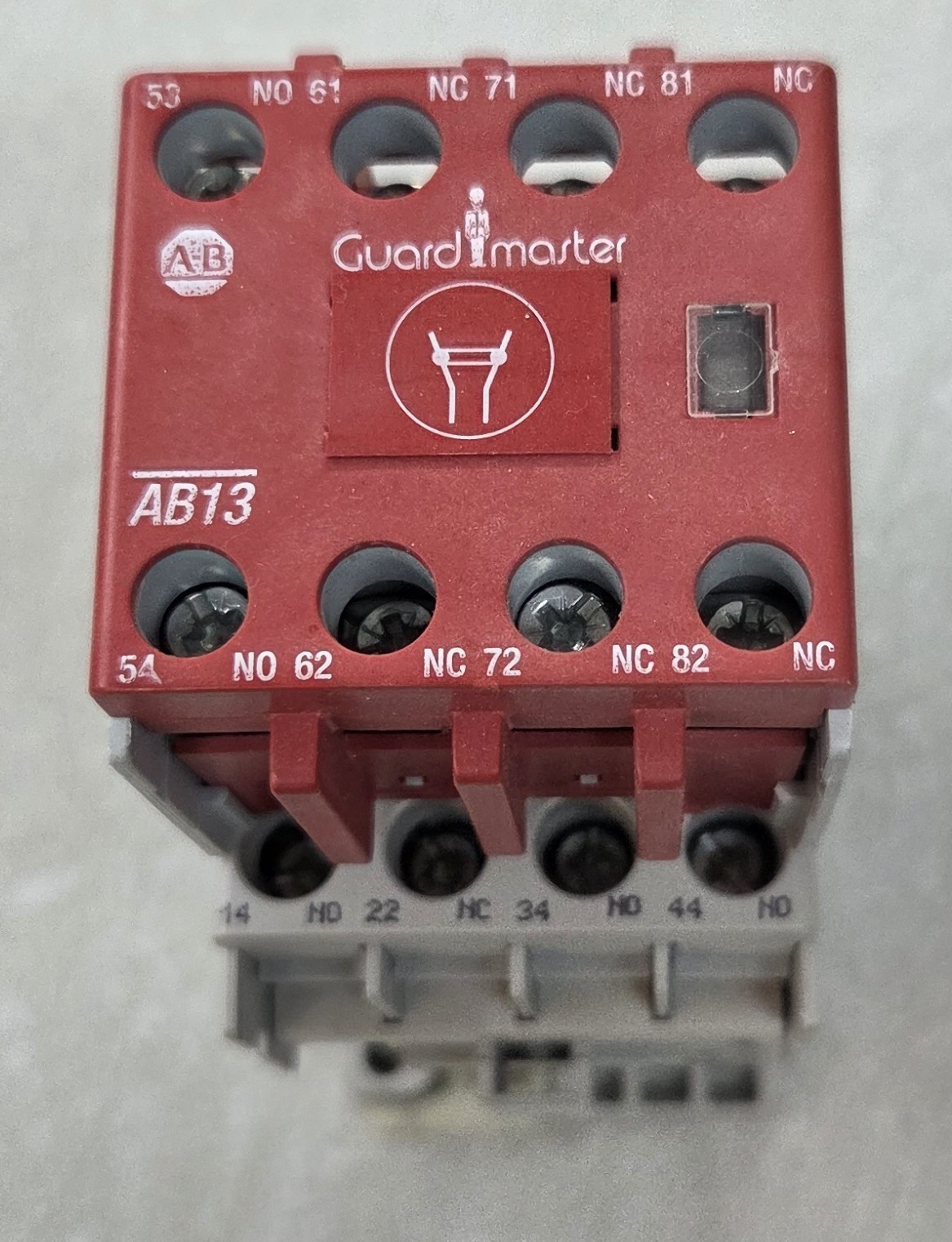 New ALLEN BRADLEY 700-CFB310* SER. B 100S-F CONTACTOR