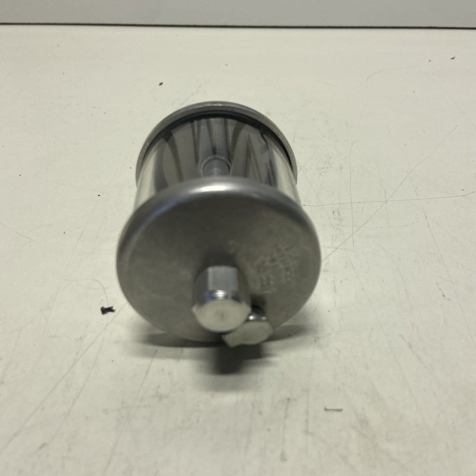 LUBE DEVICES R154-02 OILER, POLYMER BOWL, 1/4 NPTF OUTLET, 2″ DIA. x 3-3/4″, NIB