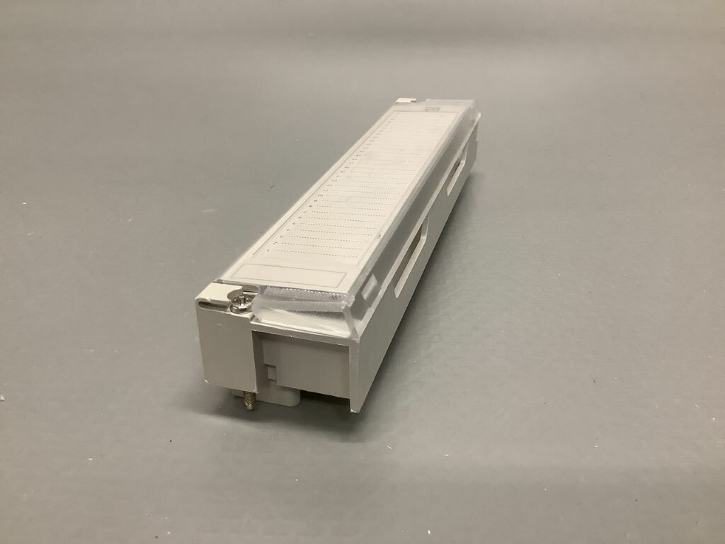 Schneider 140 XTS 002 00 Terminal Strip 140XTS00200 New No Box