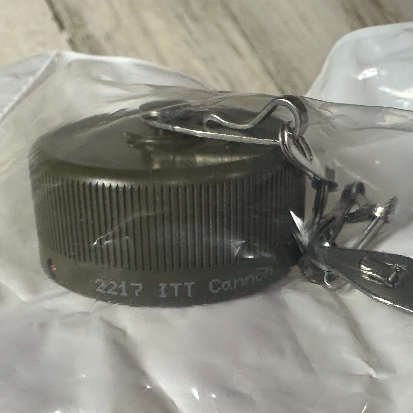 ITT CANNON CA121003-8 Connector Cap (Cover) w Chain Protective 22 Shell Size