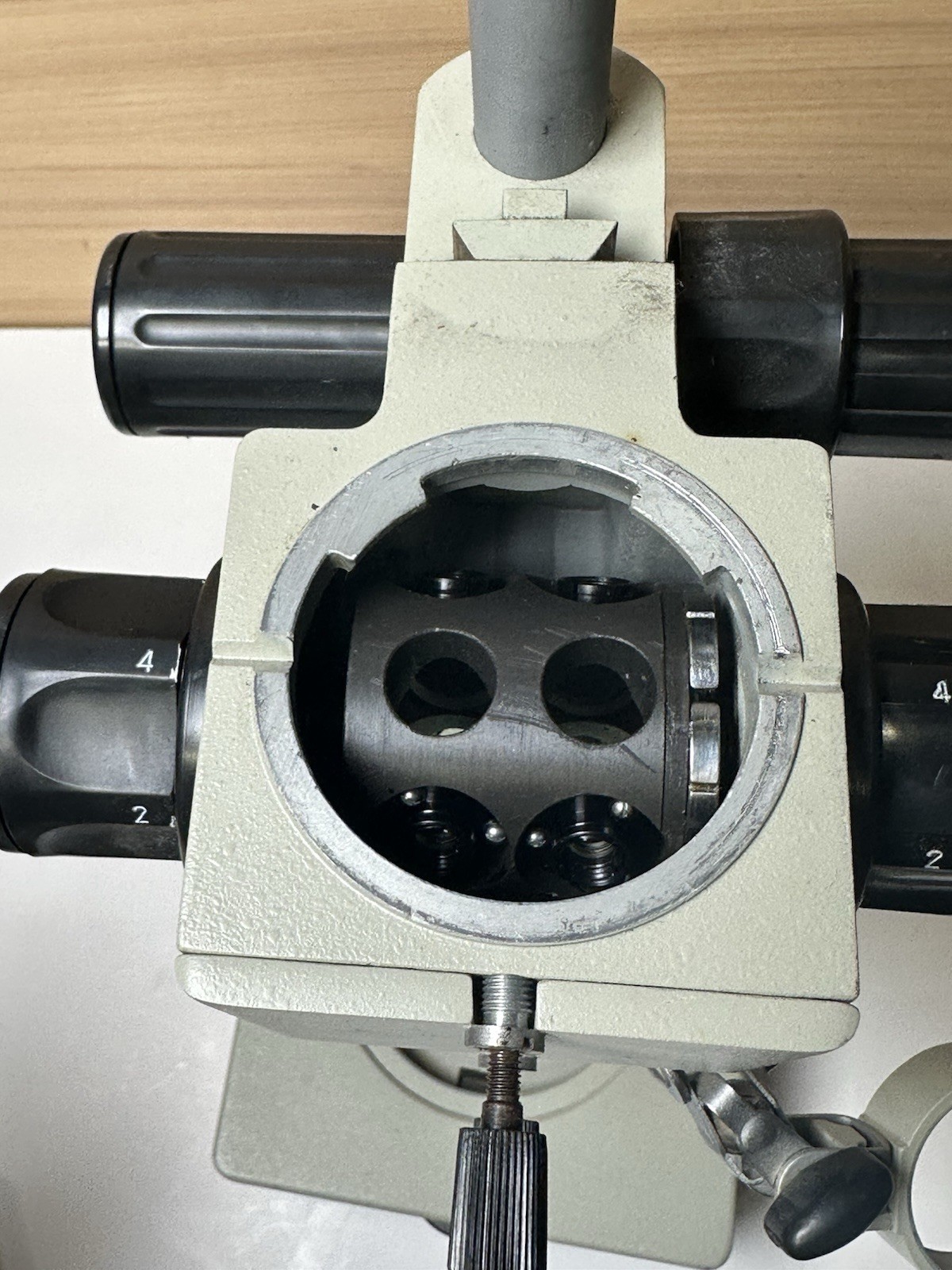 LOMO MBC-10 Microscope (UNTESTED PLEASE SEE PICTURES)