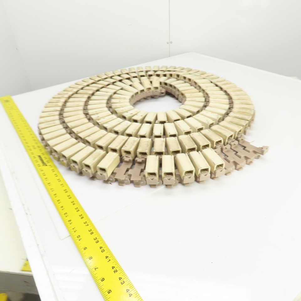 234″ L x 2-1/2″ W Side Flexing Table Top Conveyor Chain W/Soft Rubber Top