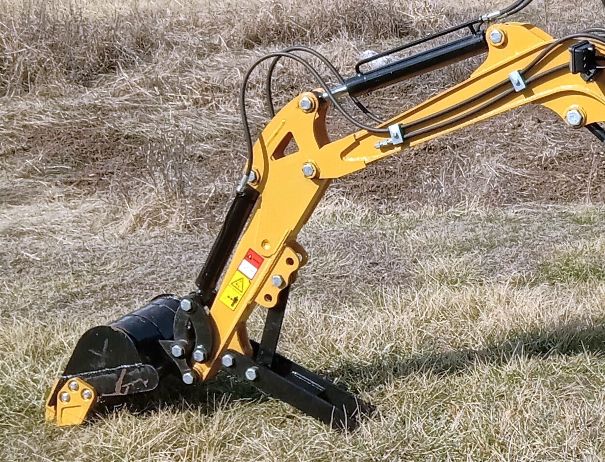 1 NEW 2024 AGT H12R MINI EXCAVATOR MECHANICAL THUMB 14” BUCKET NNB *MAKE OFFER*
