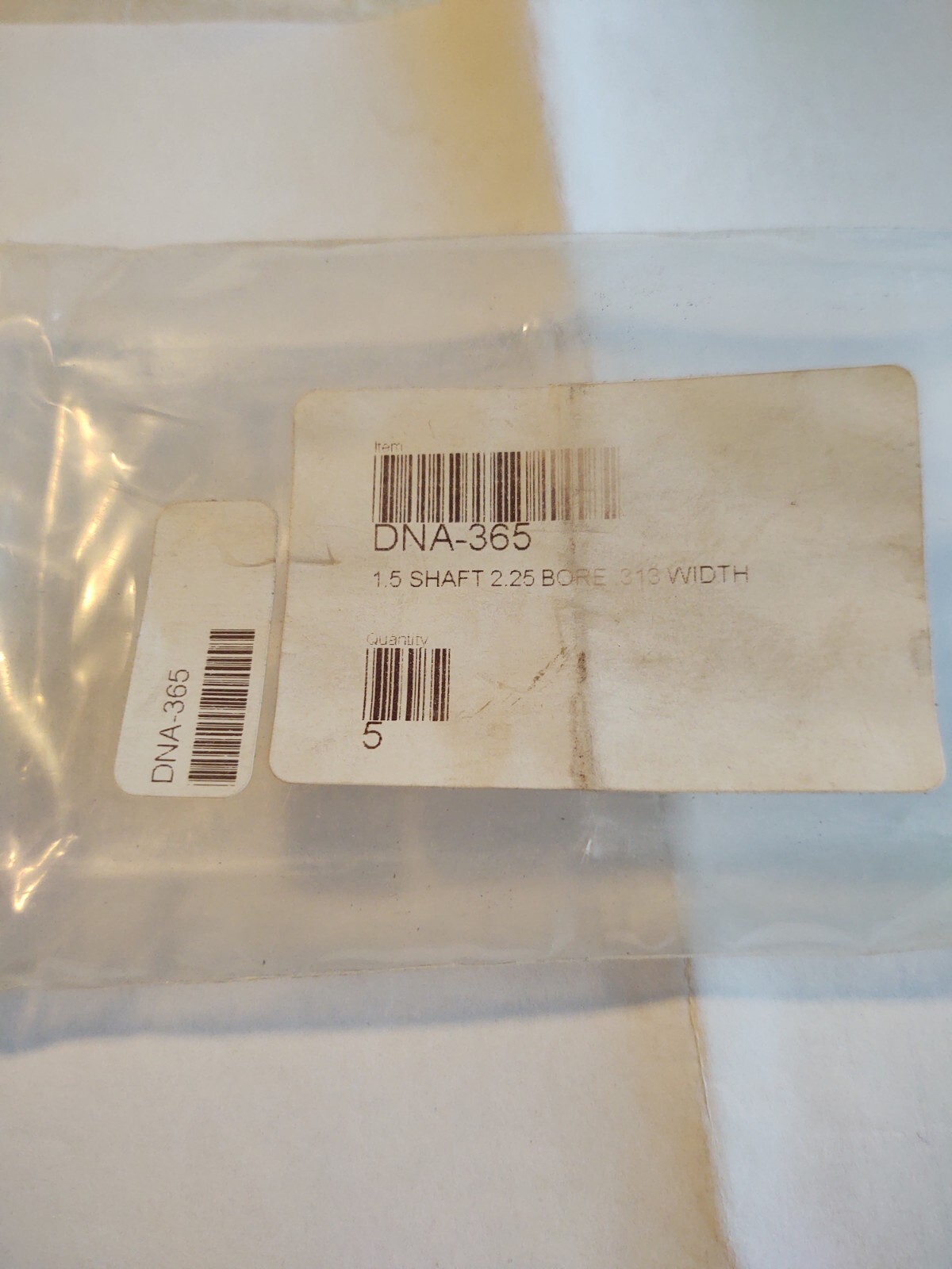 Lot of (5) TCM Oil Seals 15223VTB-H-BX by Dichtomatik 1.5″ Shaft 2.25″ Bore