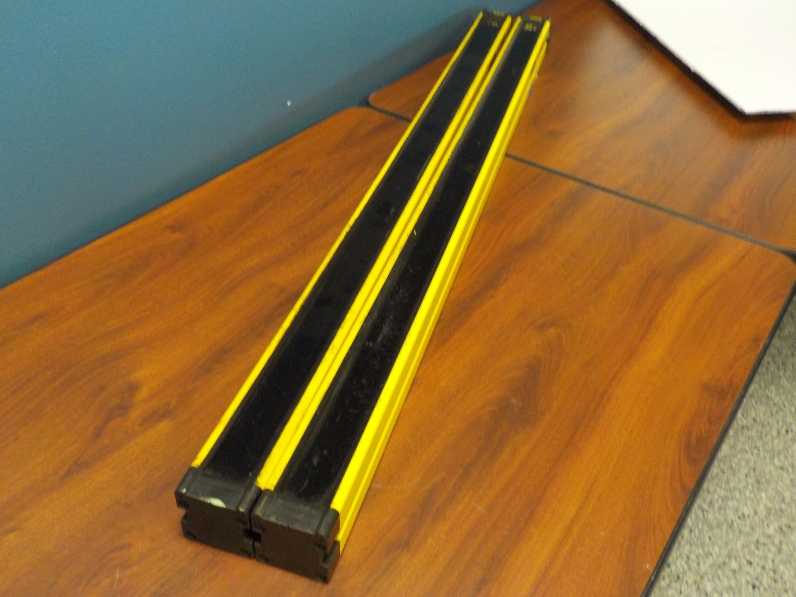 SICK FGSS900-211 / FGSE900-211 USED SAFETY LIGHT CURTAIN SET SENDER / RECEIVER