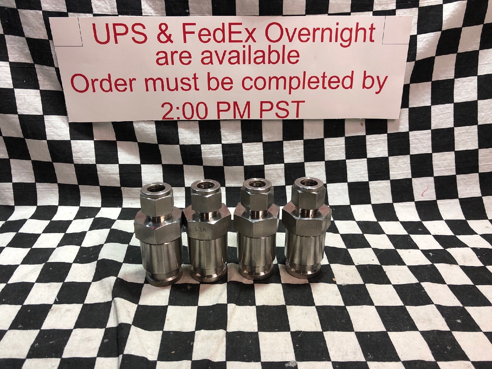 Lot Of 4 SWAGELOK Quick Connect Stem with Valve, SS-QTM8-D-810, SSQTM8D810