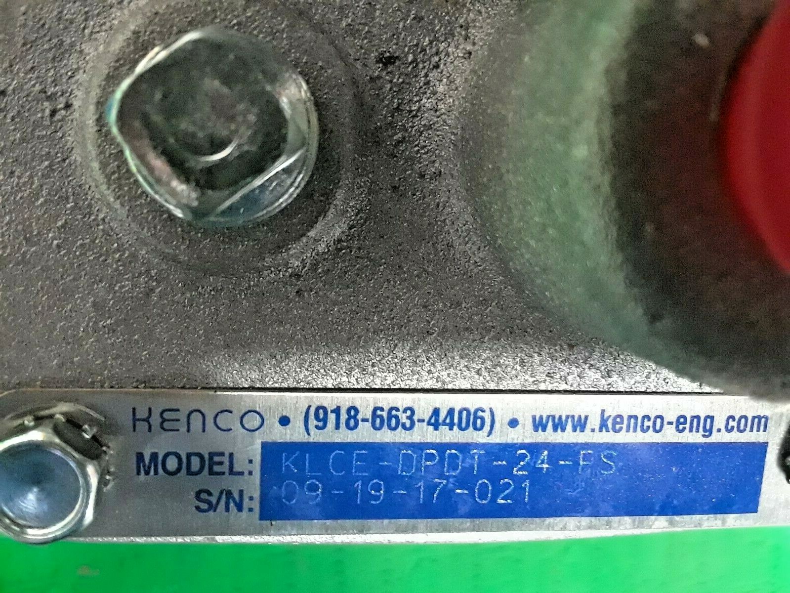 🟠KENCO OIL LEVEL CONTROLLER KLCE-DPDT24FS PESSCO IS OFFERING 1 R020421-36-37 🗽