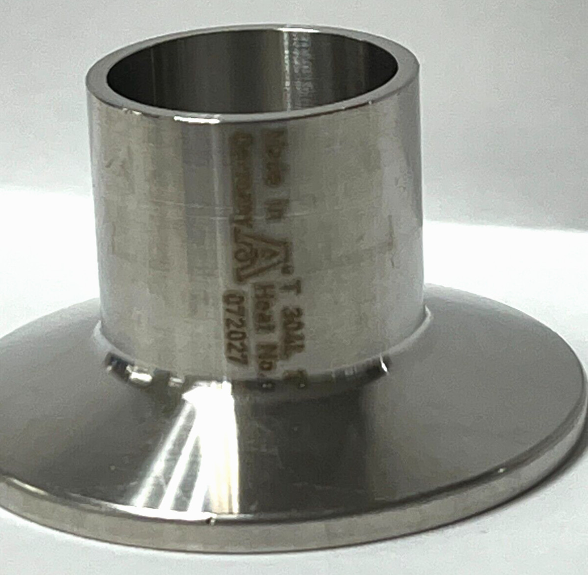VNE CORPORATION CLAMP 1″ WALL THICKNESS 0.065IN FERRULE T304 STAINLESS STEEL