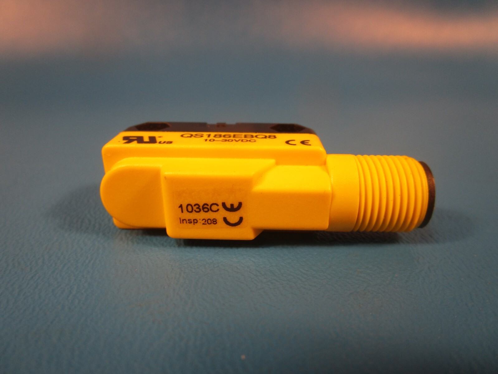 Banner QS186EBQ8, 66448 Emitter (Flush Front), Range: 3 m; Input:10-30 V dc