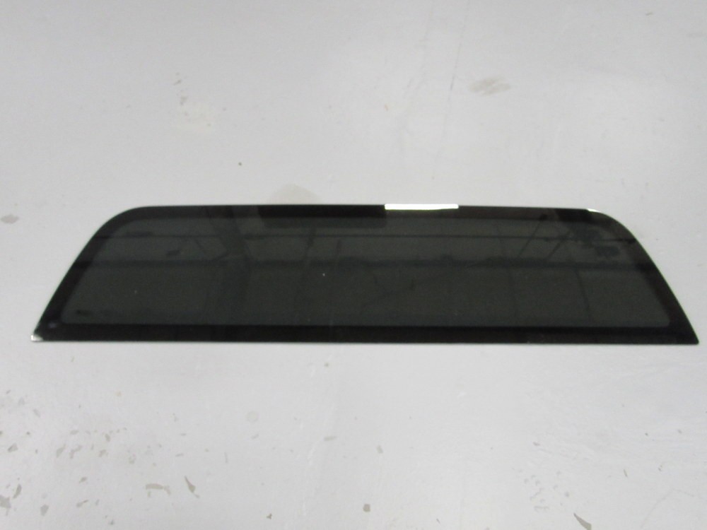 General Motors DOT-376 AS3 M2L3 Rear Truck Window DOT376AS3M2L3