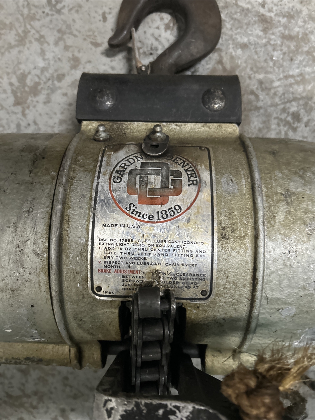Gardner Denver Chain Hoist 1 Ton 2000# Air Lift