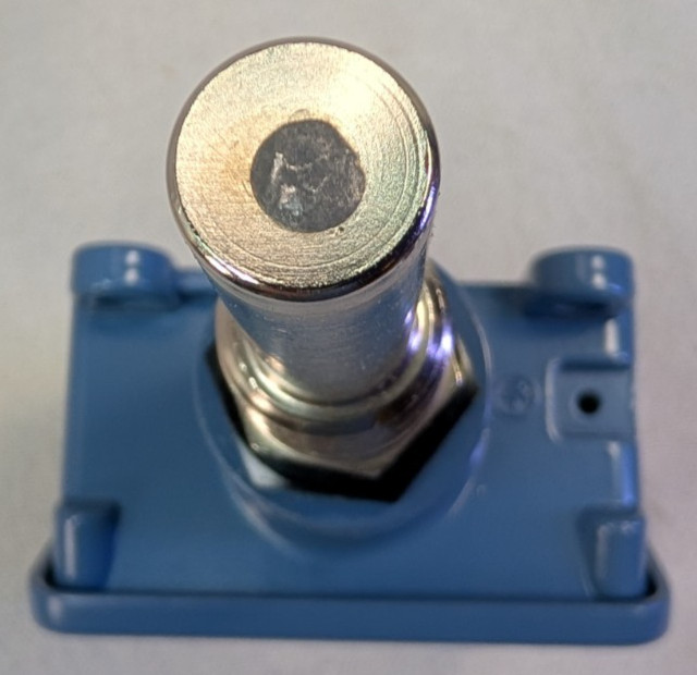UE United Electric B100-121 Temperature Switch 200 DEG F TO 425 DEG Adjustable
