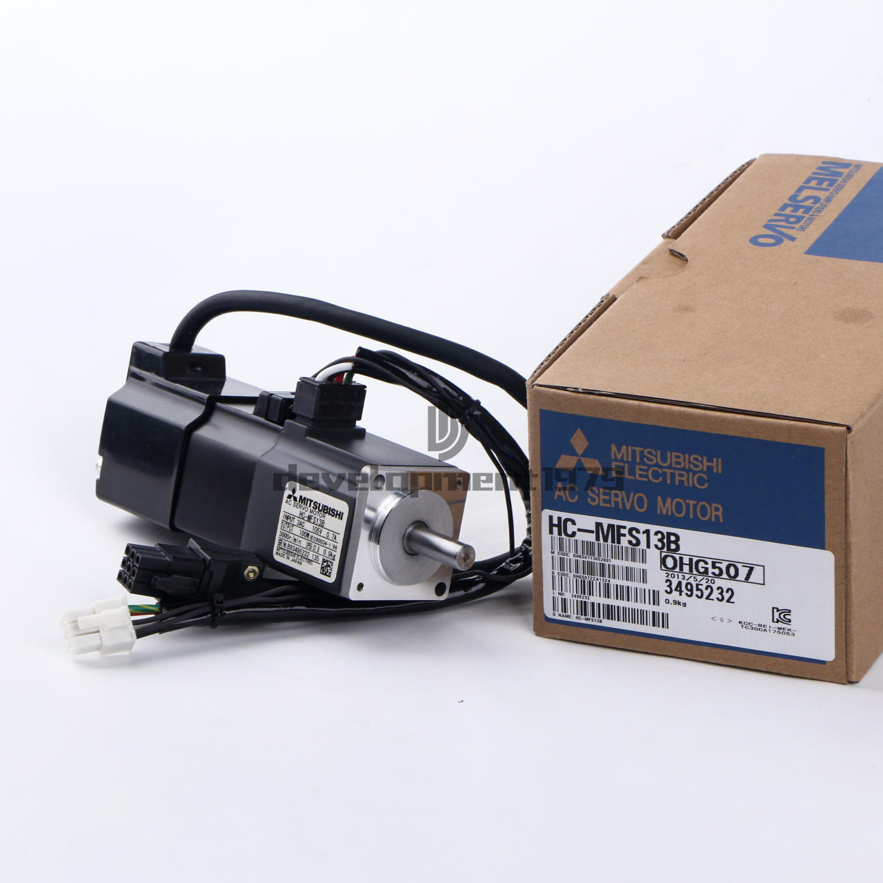 1PC Mitsubishi HC-MFS13B Servo Motor New In Box
