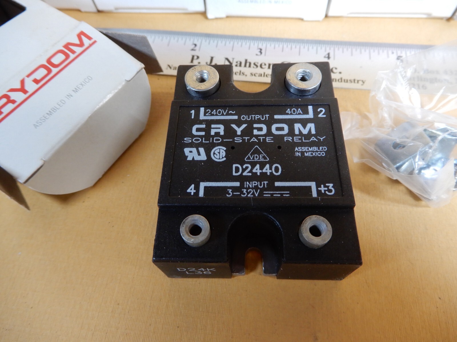 Crydom D2440 Solid State Relays (7) 3-32VDC Control Switch 240VAC 40A