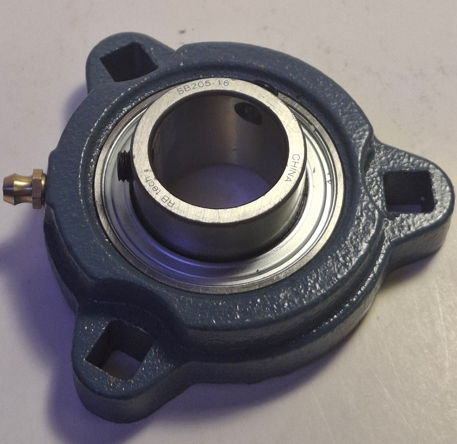 1 NEW RBTECH TRD205/SB205-16 3-BOLT FLANGE BEARING NNB ***MAKE OFFER***
