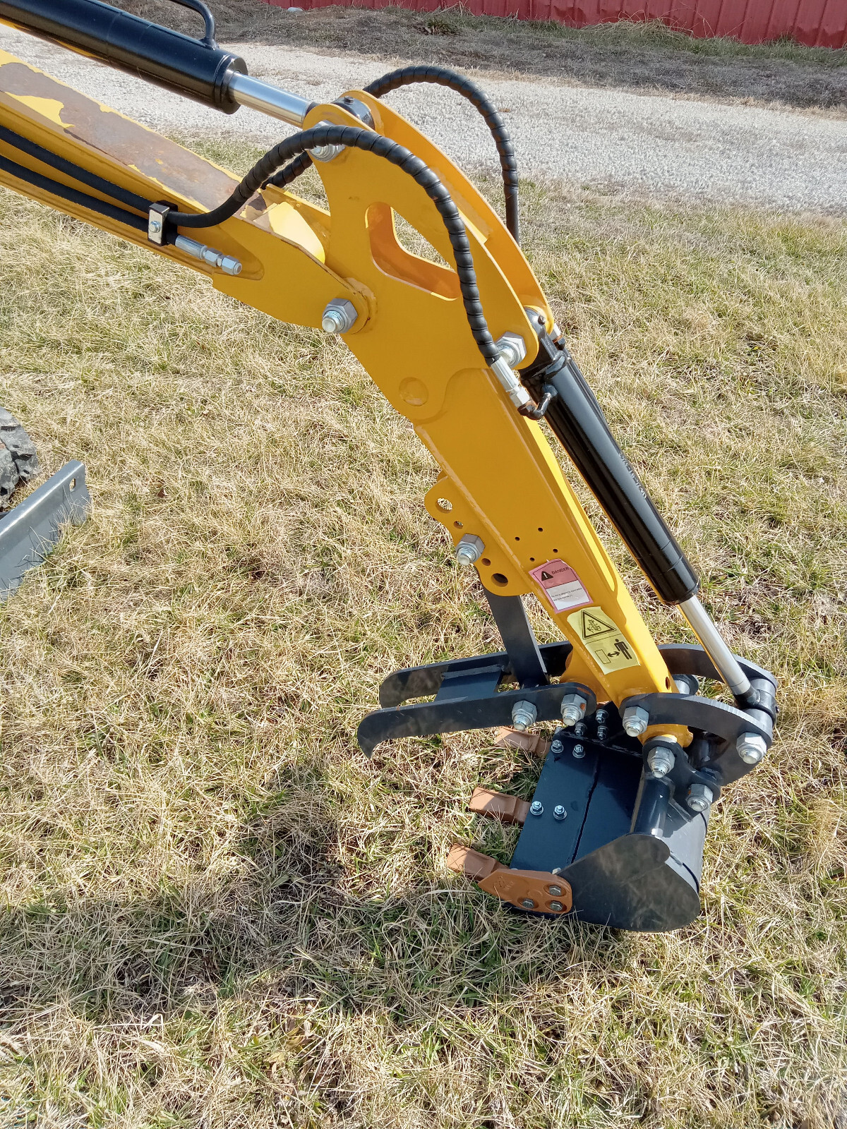 1 NEW AGT MX12R MINI EXCAVATOR MECHANICAL THUMB 15” BUCKET NNB **MAKE OFFER**