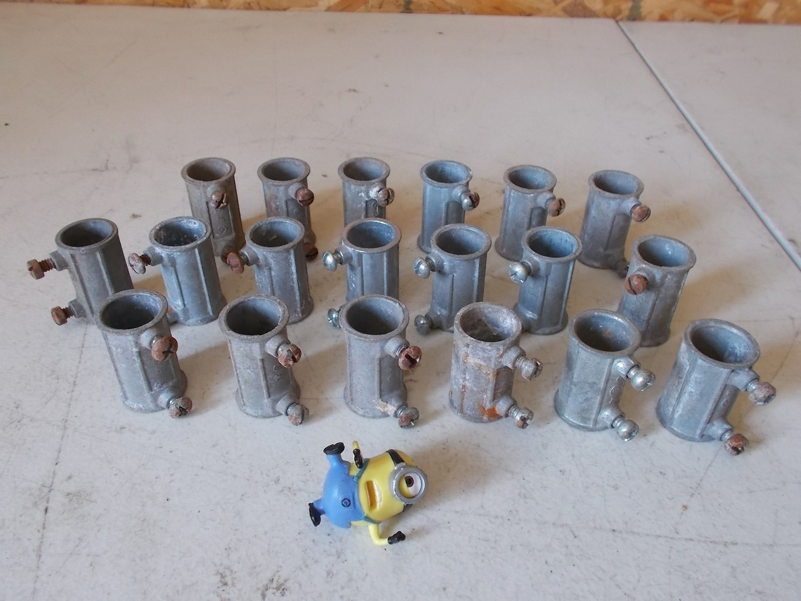 Lot of 19 Regal/Halex 711 L122 1/2″ Set Screw Couplings *FREE SHIPPING*