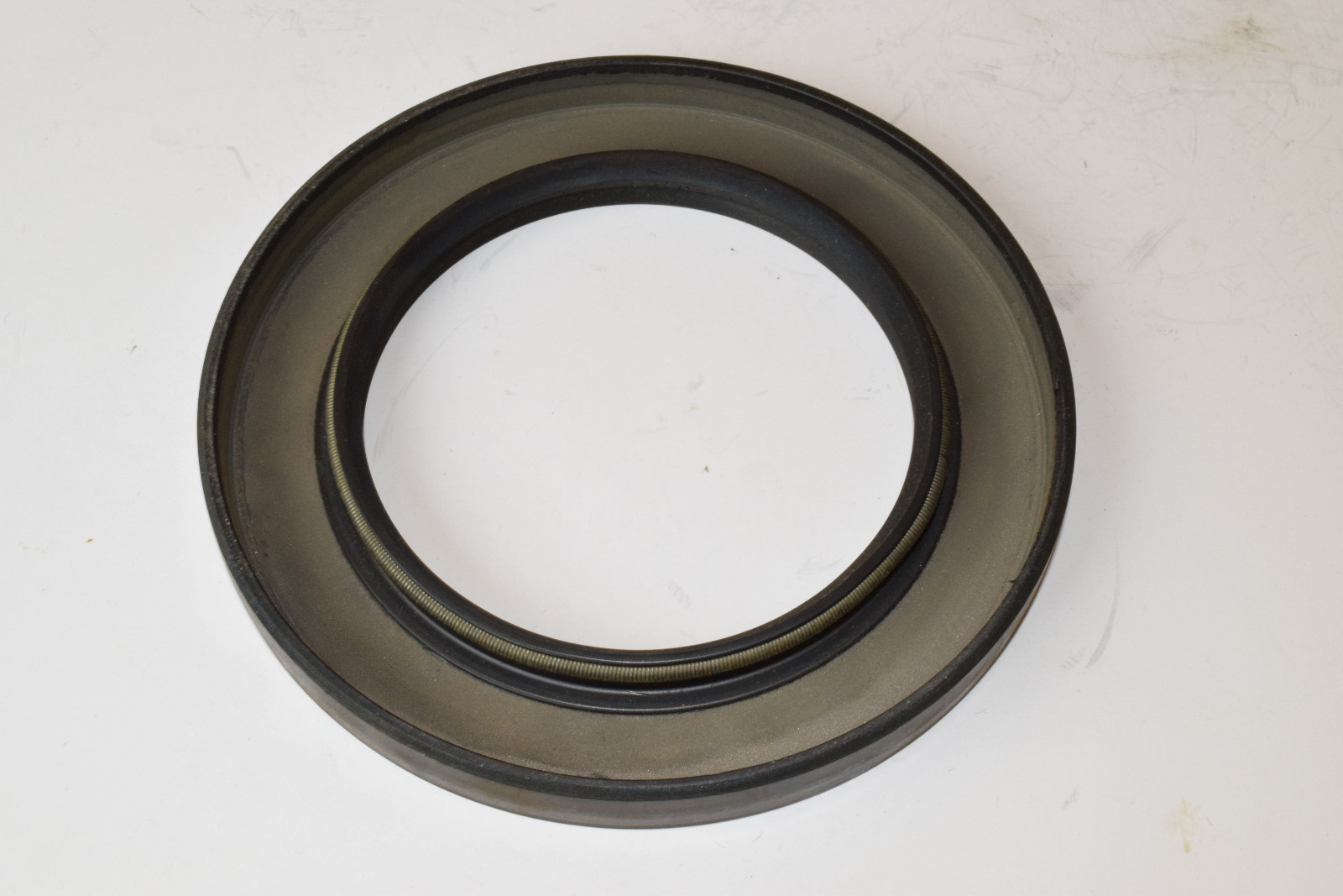 Garlock Klozure Oil Seal 94X6314 3.346″ x 5.118″ x .500″