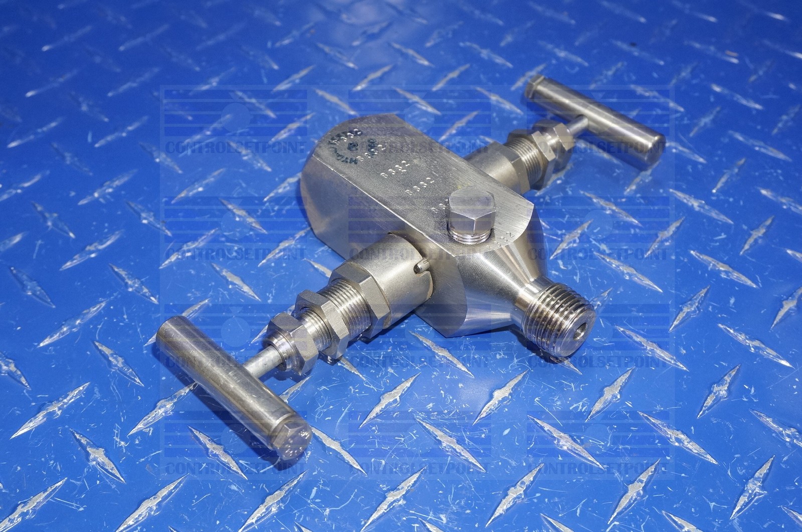 ANDERSON GREENWOOD MANIFOLD M25HPS44FXP USD 2 VALVE MANIFOLD