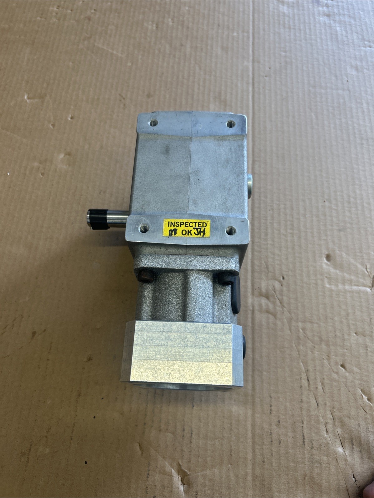 Cone Drive right-angle gearbox/speed reducer, S03020 series with a 20:1 ratio