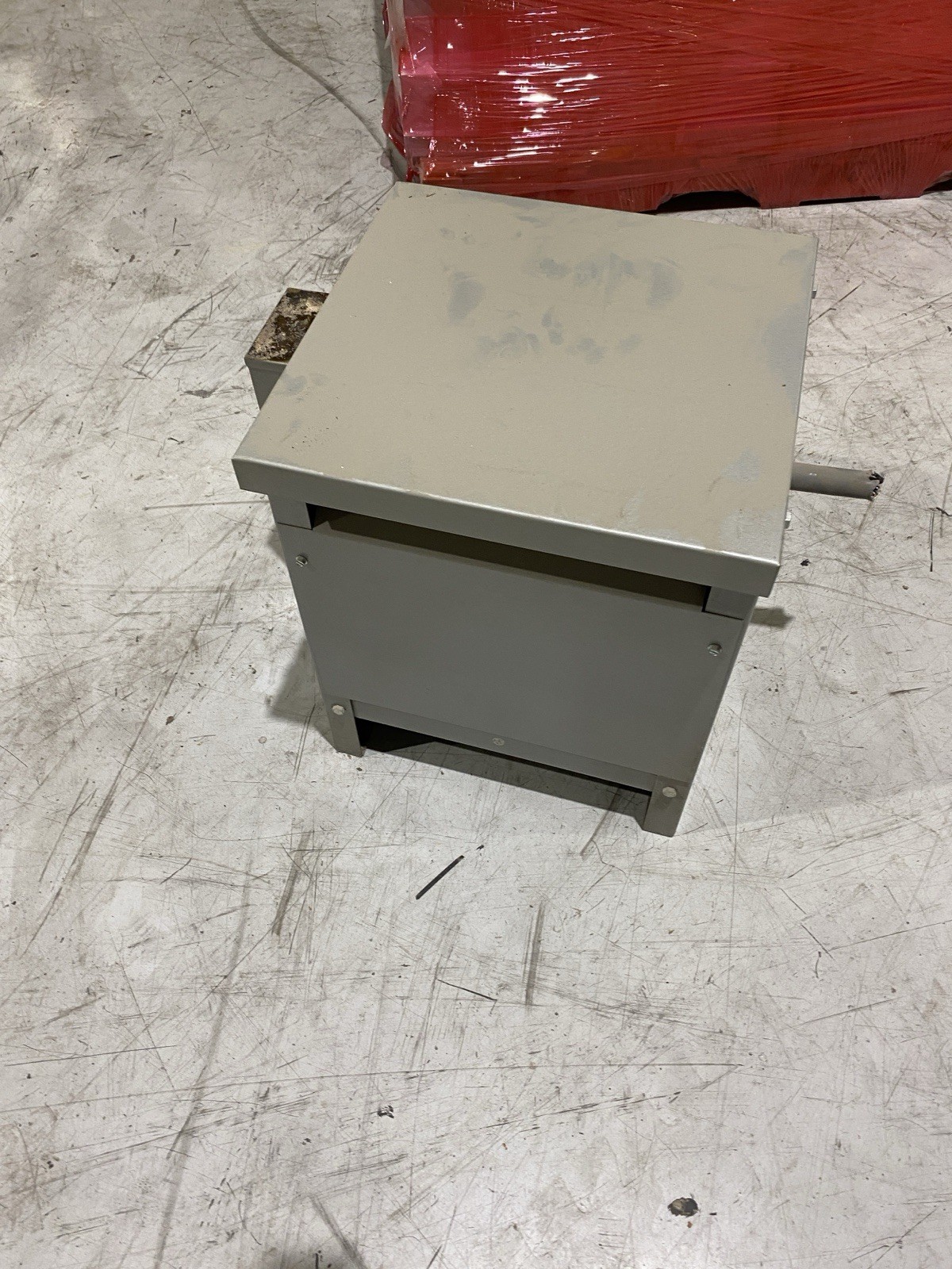 Dongan 63-6315SH 15KVA 4480/208~120 with Dongan 85-1045SH 240×480/120/240