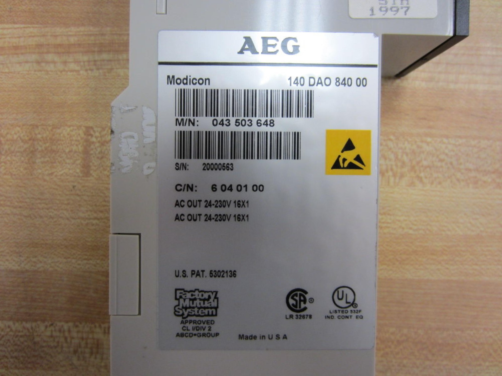 AEG 140 DAO 840 00 Schenider Modicon 140DAO84000 Module