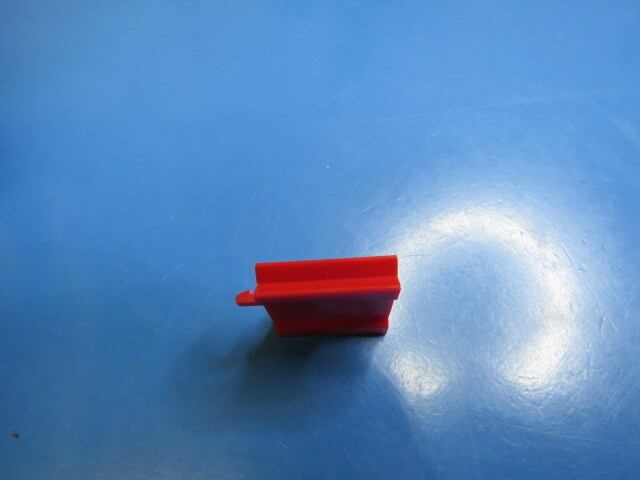FARGO ASSEMBLY 59011 Qty of 40 per Lot LOCK-WEDGE DILL BLOX RED