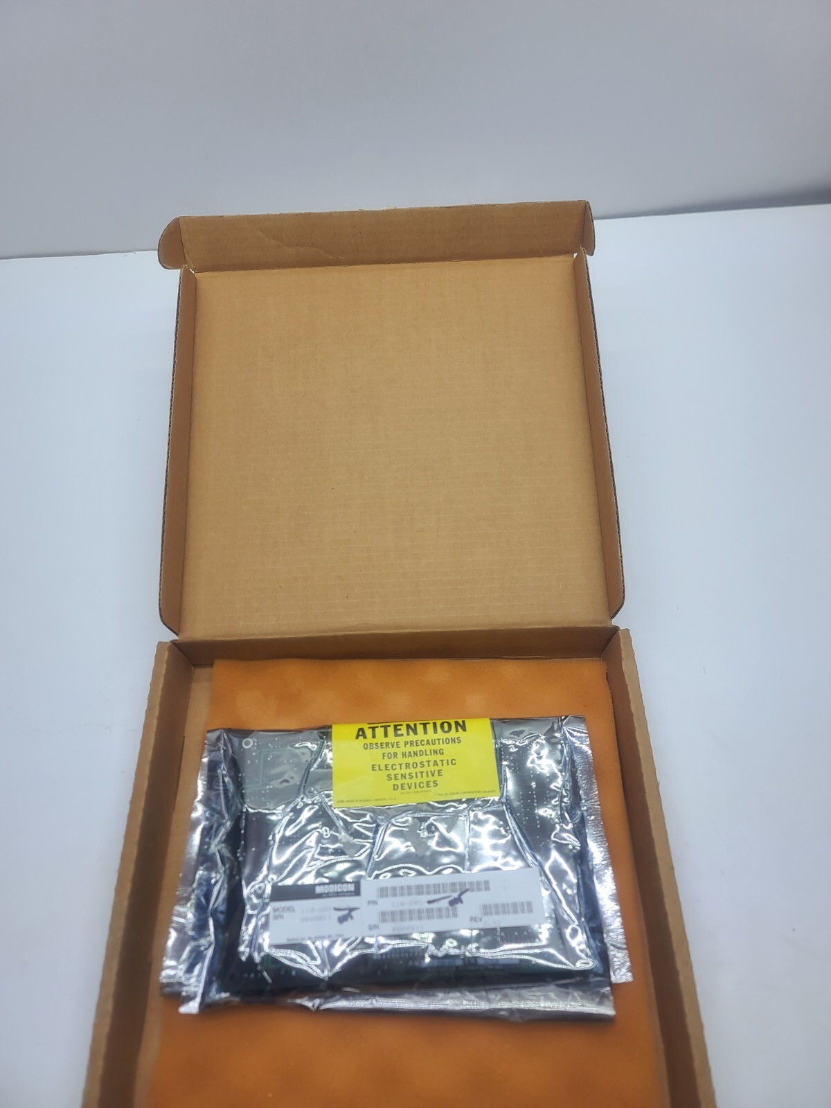 MODICON CIRCUIT BOARD P.N. 110-205-005. G30