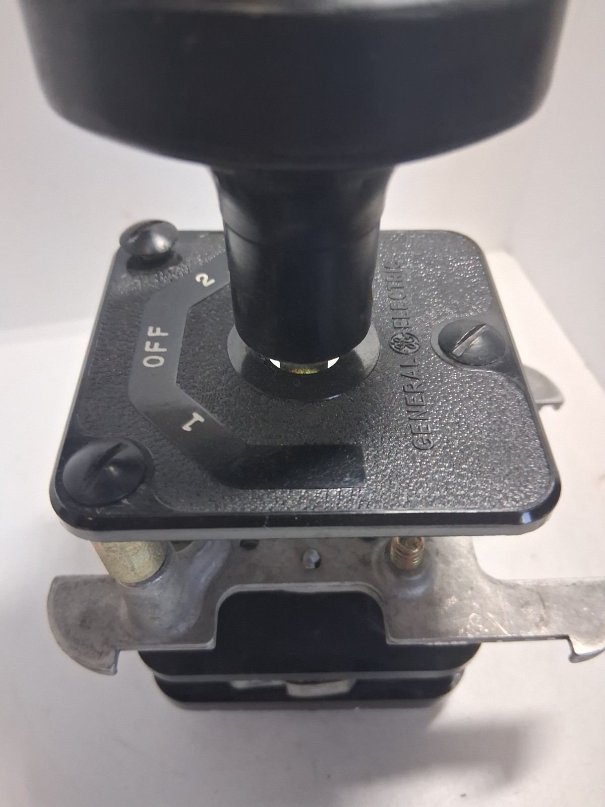GENERAL ELECTRIC 16SB1CG13X4 ROTARY SWITCH TYPE SB-1 3 POSITION NNB