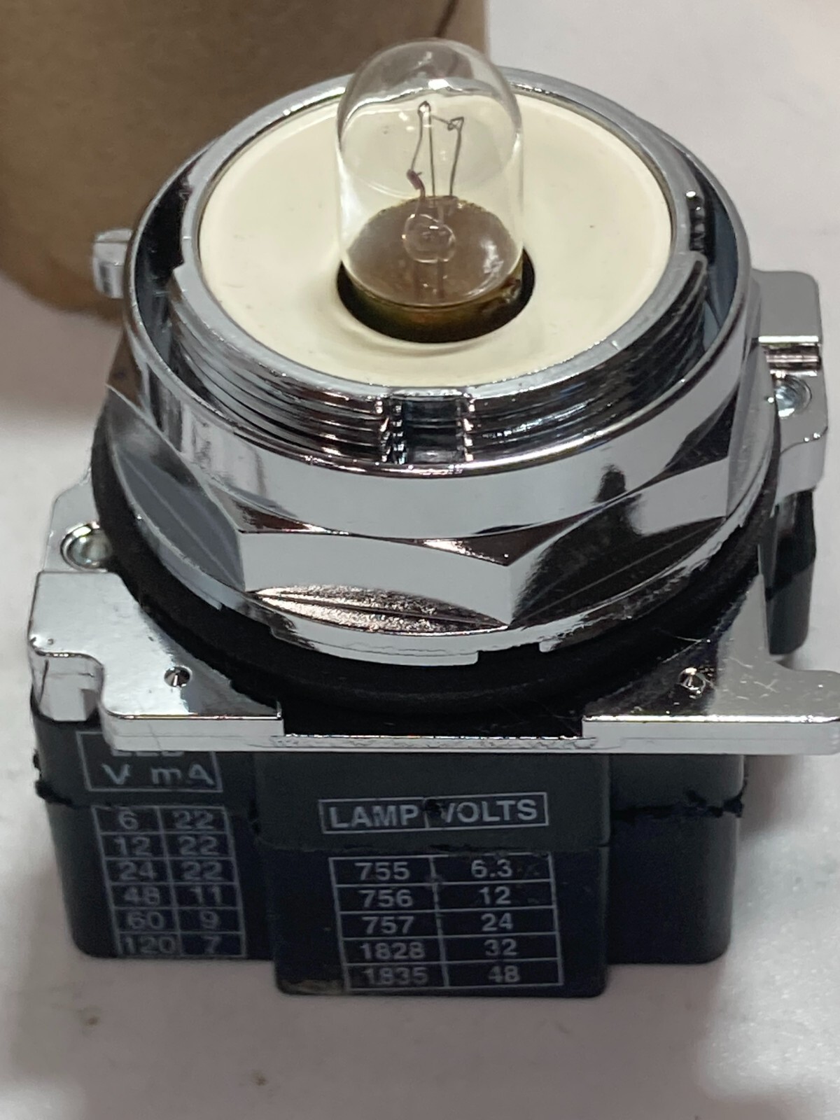 EATON 10250T206N STANDARD INDICATING LIGHT FULL VOLT 24VAC/DC 1 HOLE MTG B2 NIB