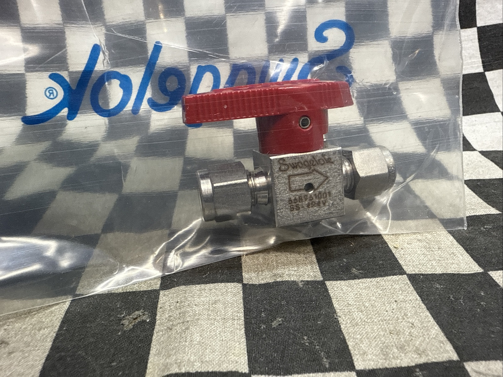 SWAGELOK SS-4P4V, SS4P4V, Quarter Turn 1/4″, SHIPSAMEDAY #1373A20