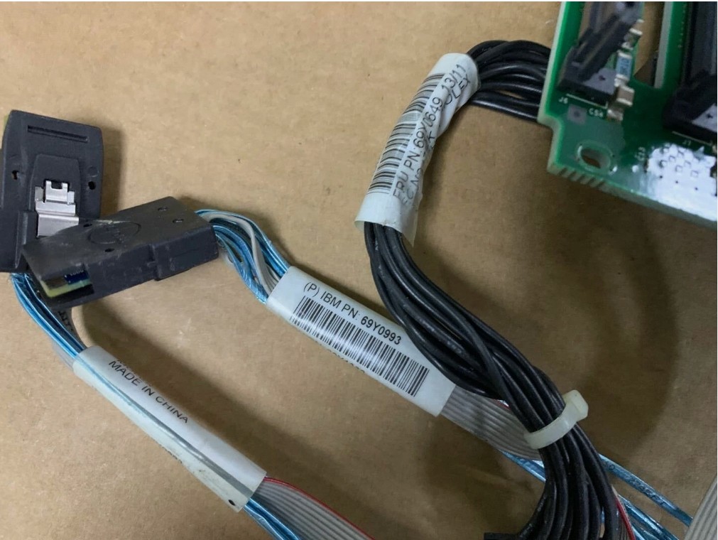 IBM X3650 M3 8 x 2.5″ SAS/SATA Hot-Swap Drive Backplane with Cables 69Y0650