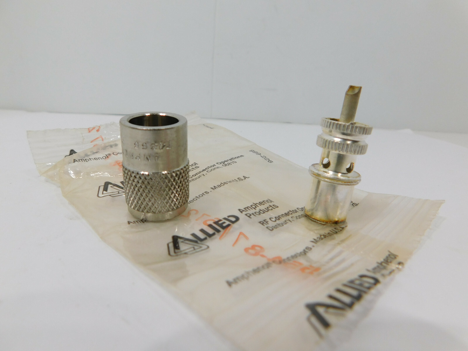 Allied Amphenol RF Connector 554-87 / 572 PL-259 83-ISP