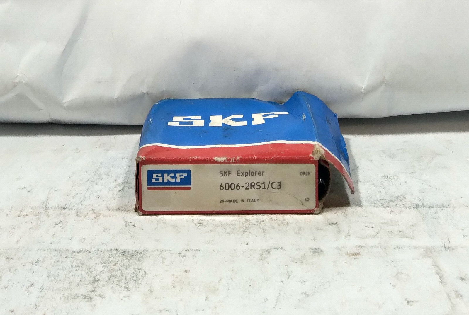1 NEW SKF 6006-2RS1/C3 SINGLE ROW DEEP GROOVE BALL BEARING NIB ***MAKE OFFER***