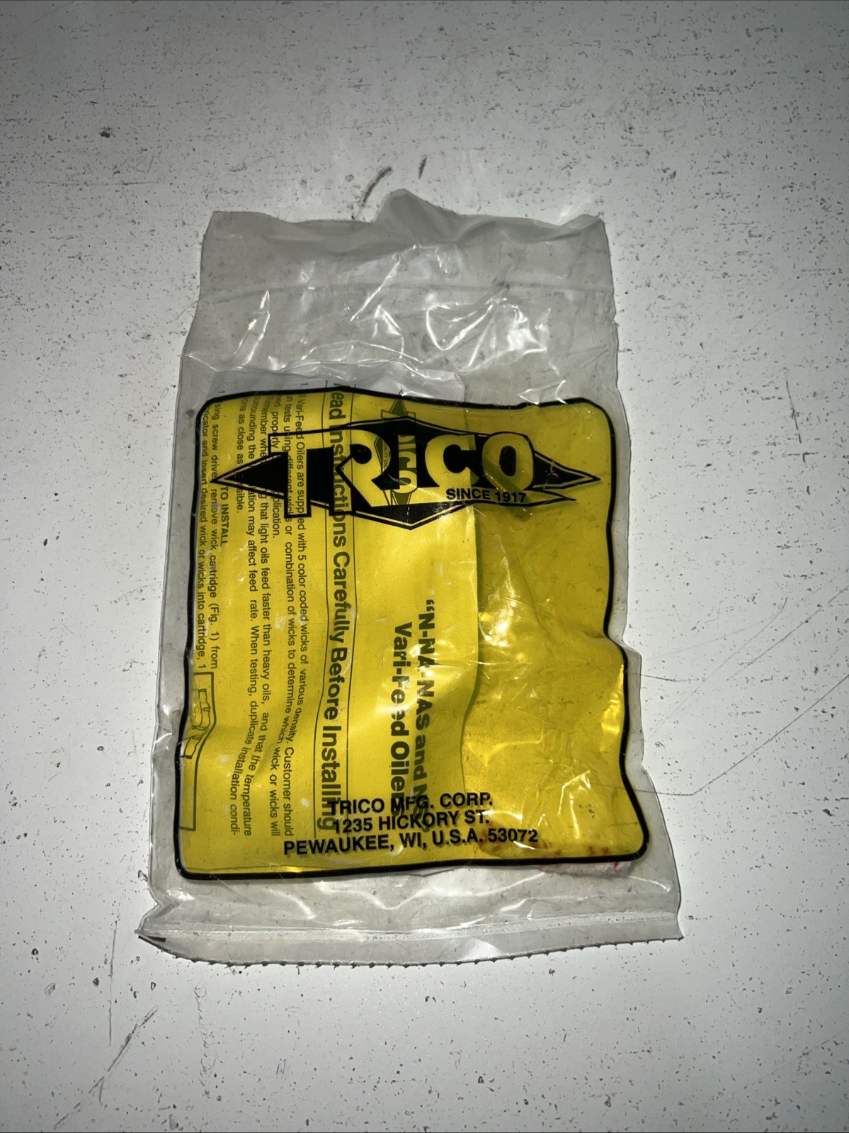 TRICO 30742 4 OZ. N OILER 1/4 FITTING **NOS**