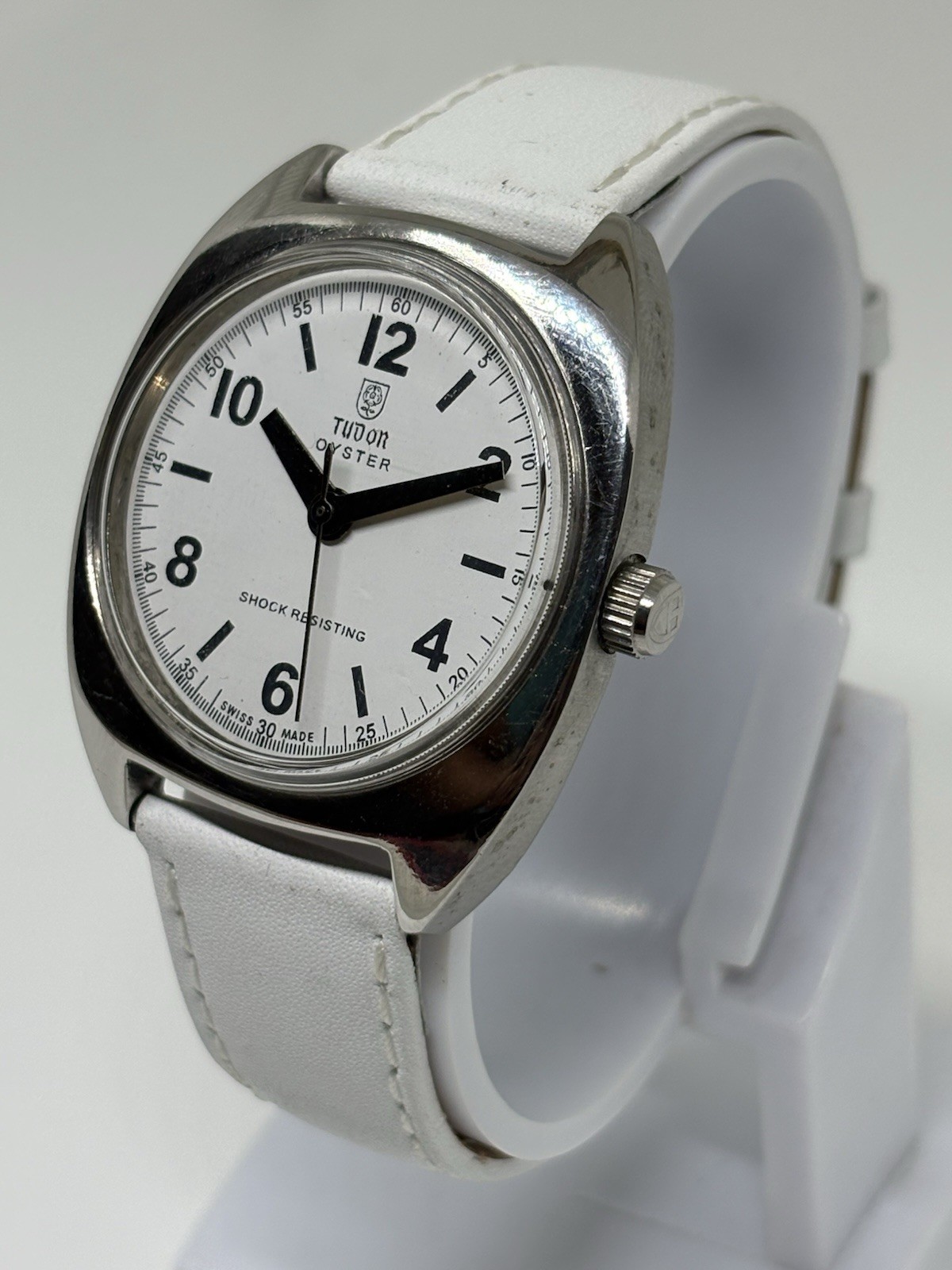 Vintage Tudor Oyster 17 Jewels Manual Winding Swiss Made Men’s Watch White Dial